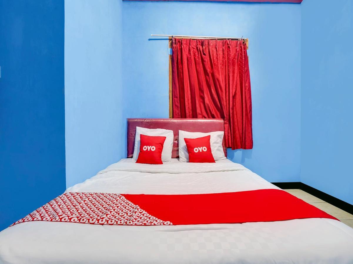 Oyo Homes 90915 Eco Tourism Desa Cihanjuang Rahayu Ciwangun Indah Camp Villas Bongkar Exterior foto